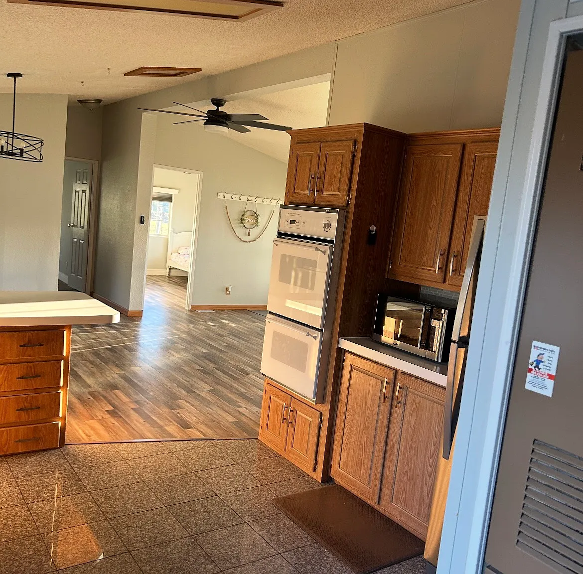 3 bed, 1248 sqft, $2,200 — Photo 4