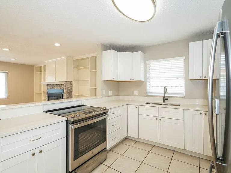15709 Squirrel Tree Pl — Photo 9