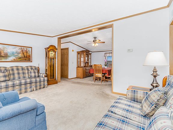 4th image of 884 Meadowlark Cir