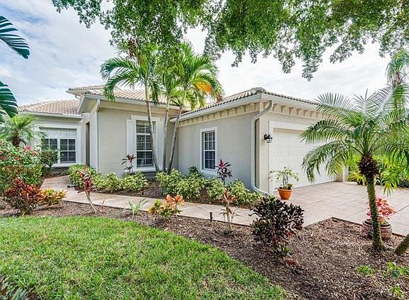 2nd image of 7972 Glenfinnan Cir