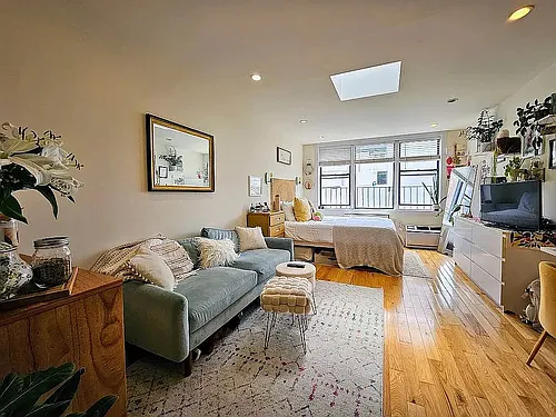 205 W 13th St #7W Photo 1