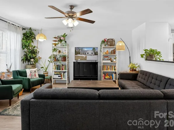 1526 Shepard St, Kannapolis, NC 28083