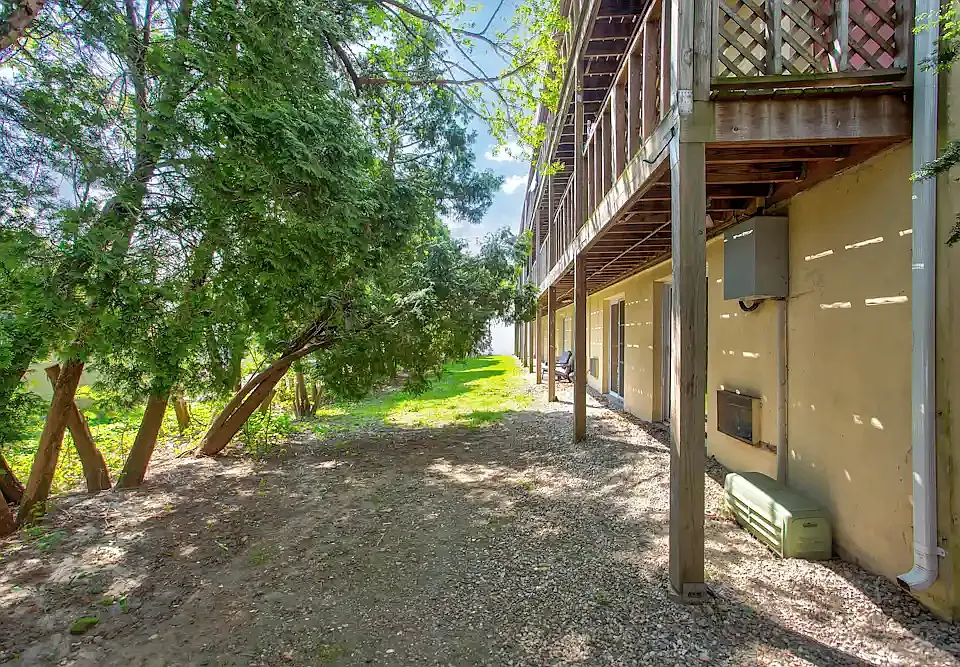 Hillcrest Apartments