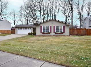817 Randall Dr, Troy, MI