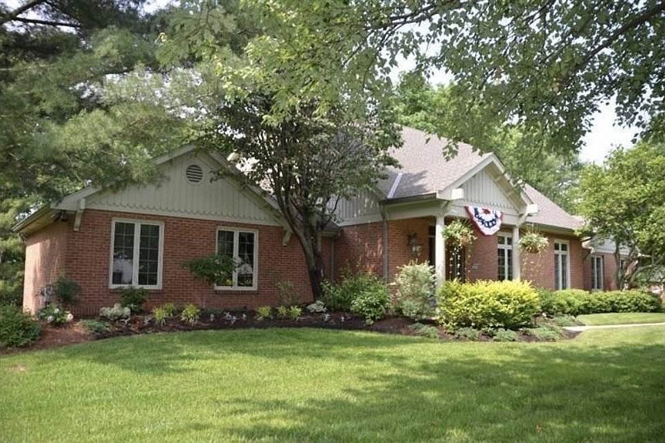 1st image of 861 Rosewood Dr