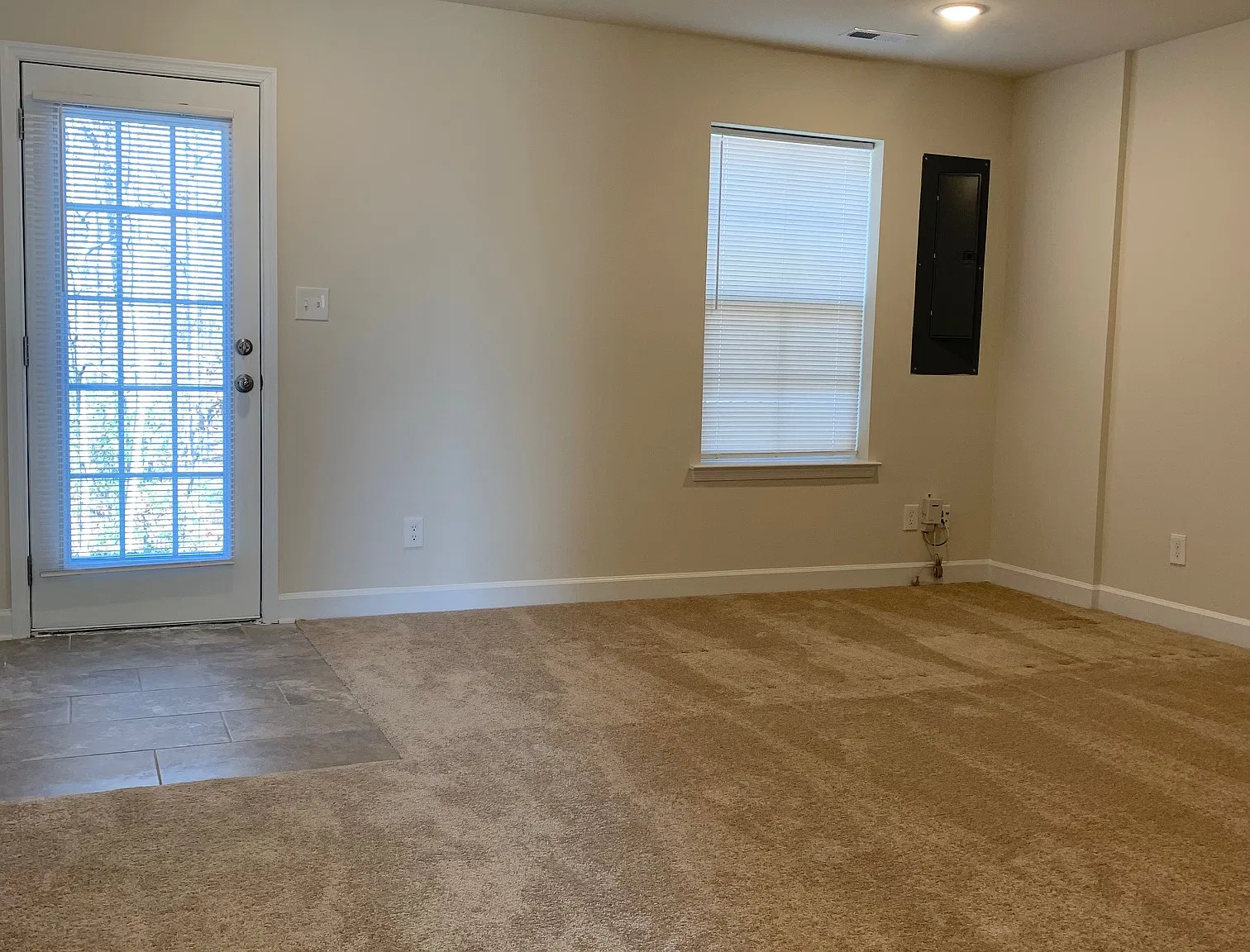 3 bed, 2150 sqft, $2,500 — Photo 3