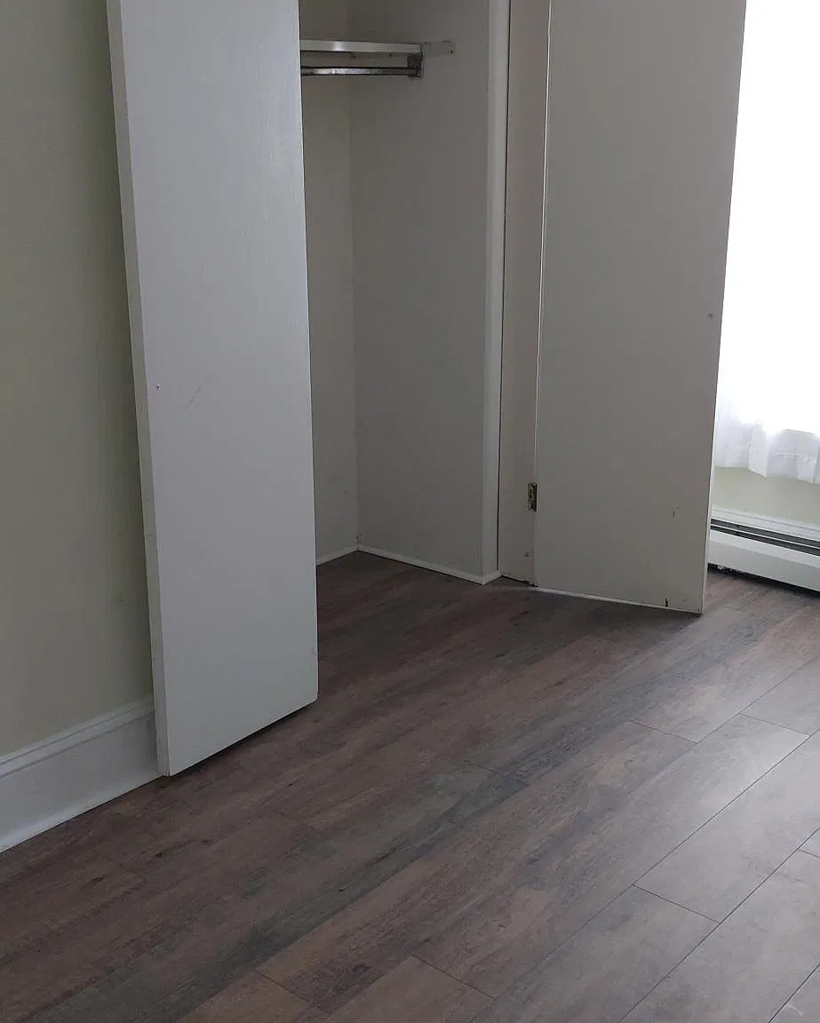208 Main St — Photo 1