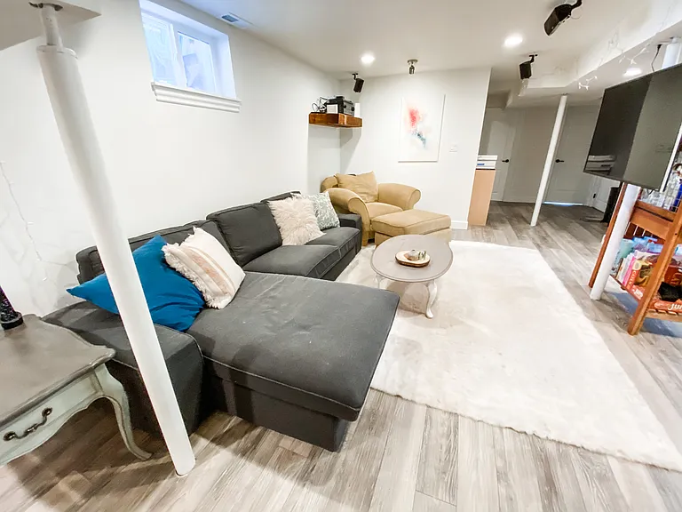 770 Loveland St #BASEMENT — Photo 8