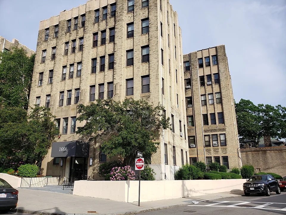 1666 Commonwealth Ave #36