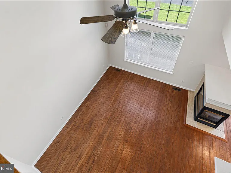 313 Fountayne Ln — Photo 11