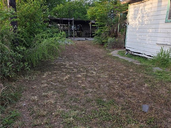 5th image of 1210 Lolita St