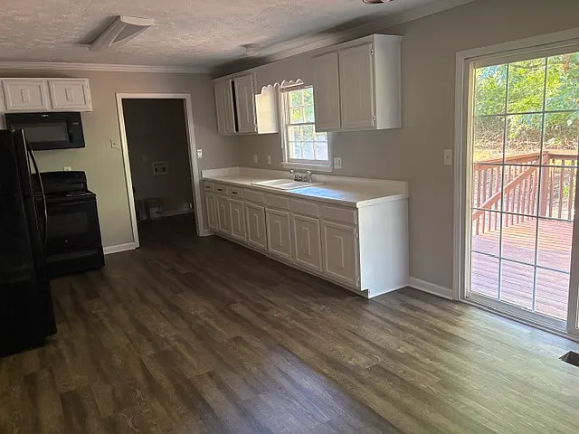 293 Flat Rock Rd — Photo 3