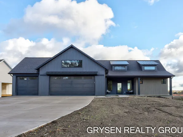 9244 28th Ave, Jenison, MI 49428
