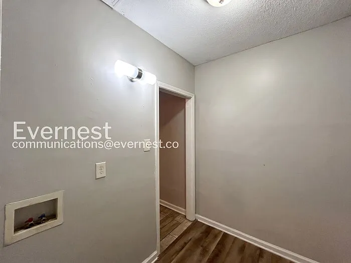 362 Hewlett Rd — Photo 9