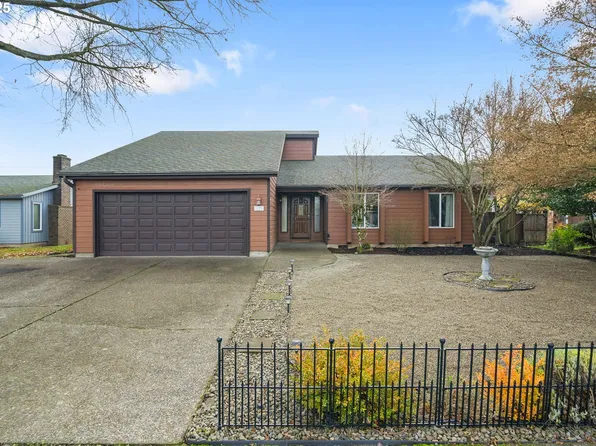 325 SW 12th Ave, Canby, OR 97013