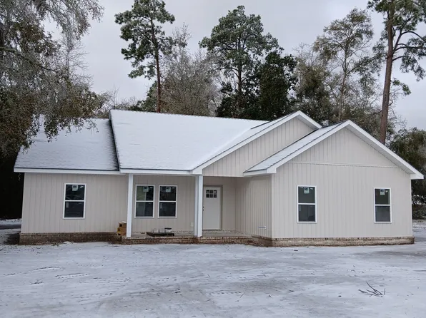 35 Thrift St, Folkston, GA 31337