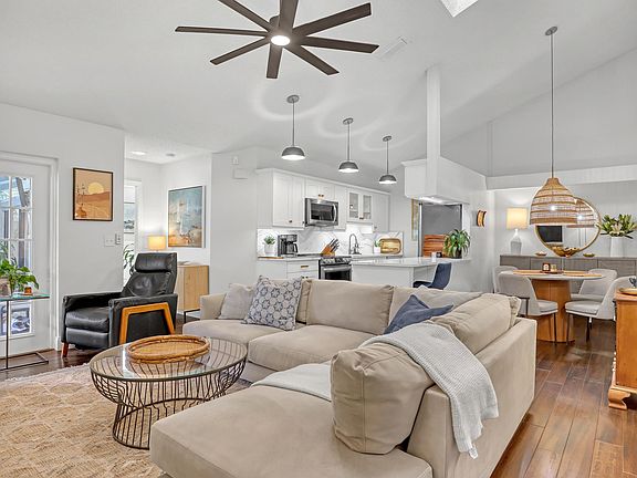 4th image of 12732 Woodmill Drive
