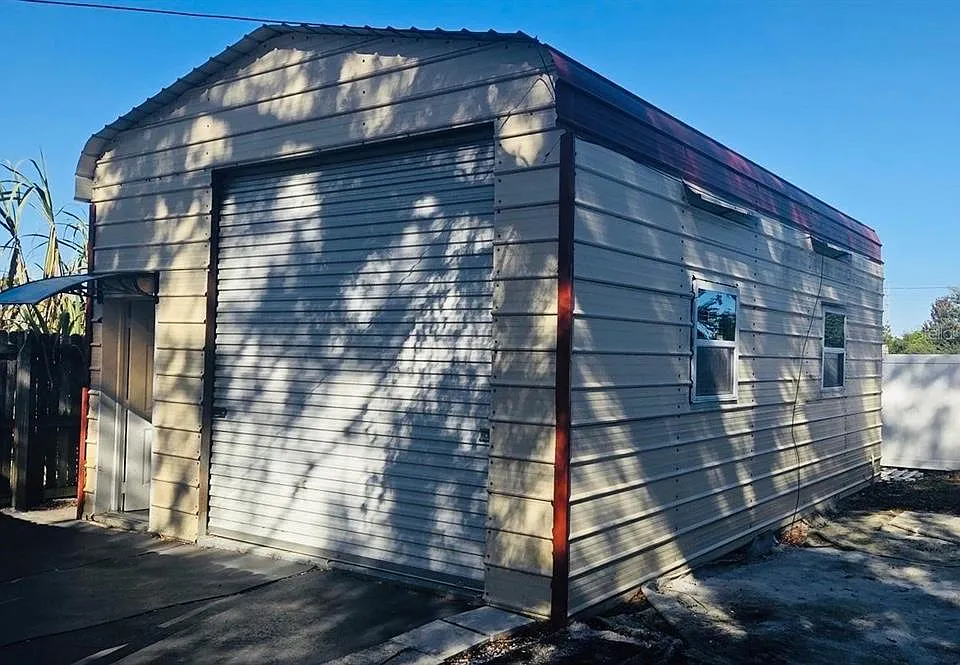 4115 W Comanche Ave
