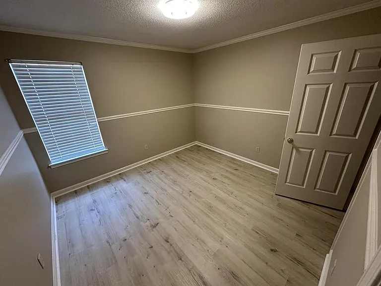 8422 Jacob Dr — Photo 4