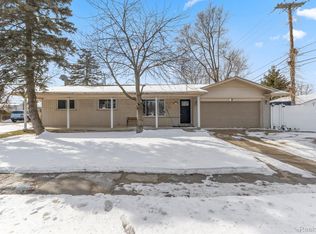 11414 Pardee Rd, Taylor, MI 48180