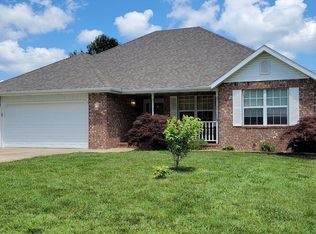 702 S Fountain Ave, Republic, MO 65738
