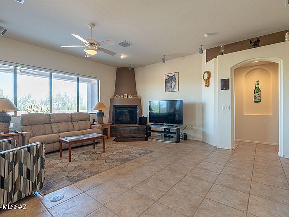4th image of 1042 W Mountain Stone Dr