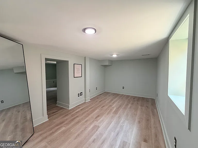 1311 Douglas St SW — Photo 19