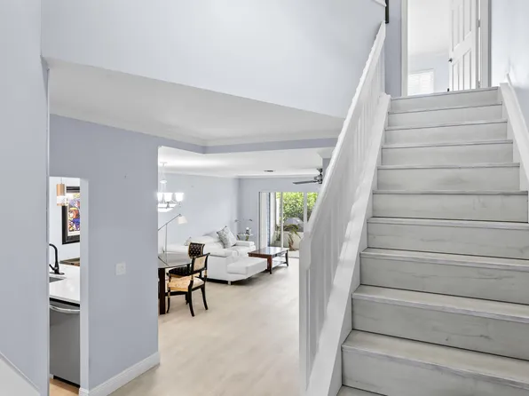 111 Ocean Dunes Circle, Jupiter, FL 33477