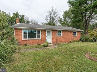 604 Piketown Rd, Harrisburg, PA 17112