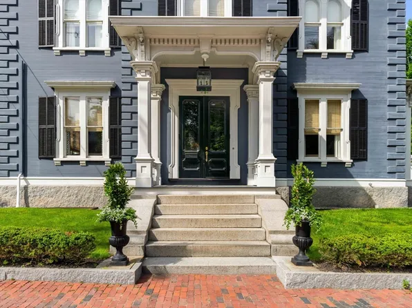 212 High St, Newburyport, MA 01950