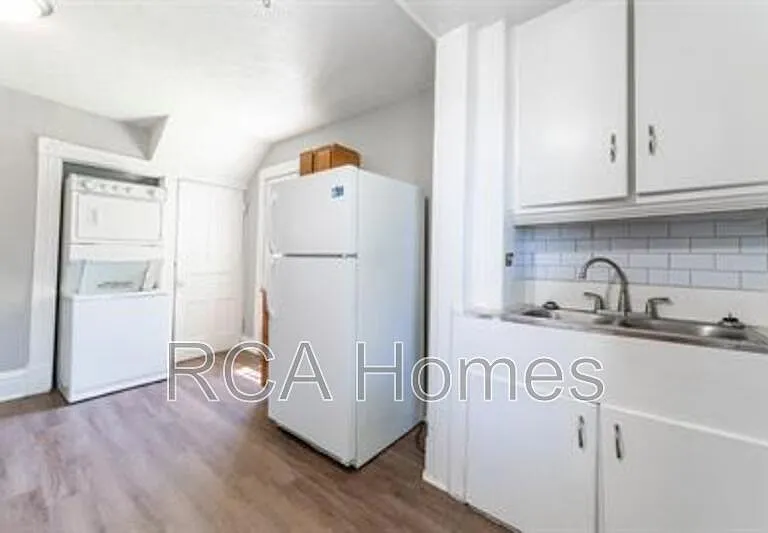 450 Shelby St #1 — Photo 6