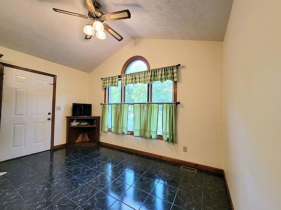 5th image of 261 Country Estates Dr