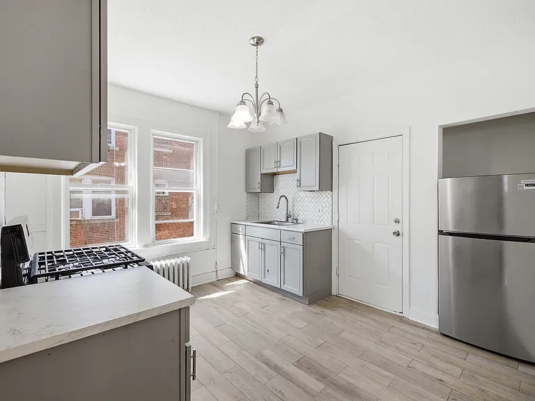 115 Baltimore St #2 — Photo 5