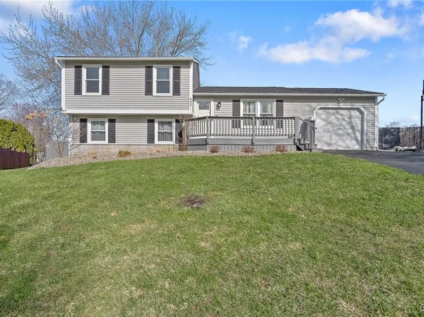8427 Quadrant Ln, Baldwinsville, NY 13027