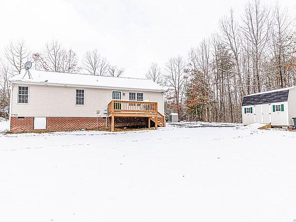4th image of 205 Hardwood Ln