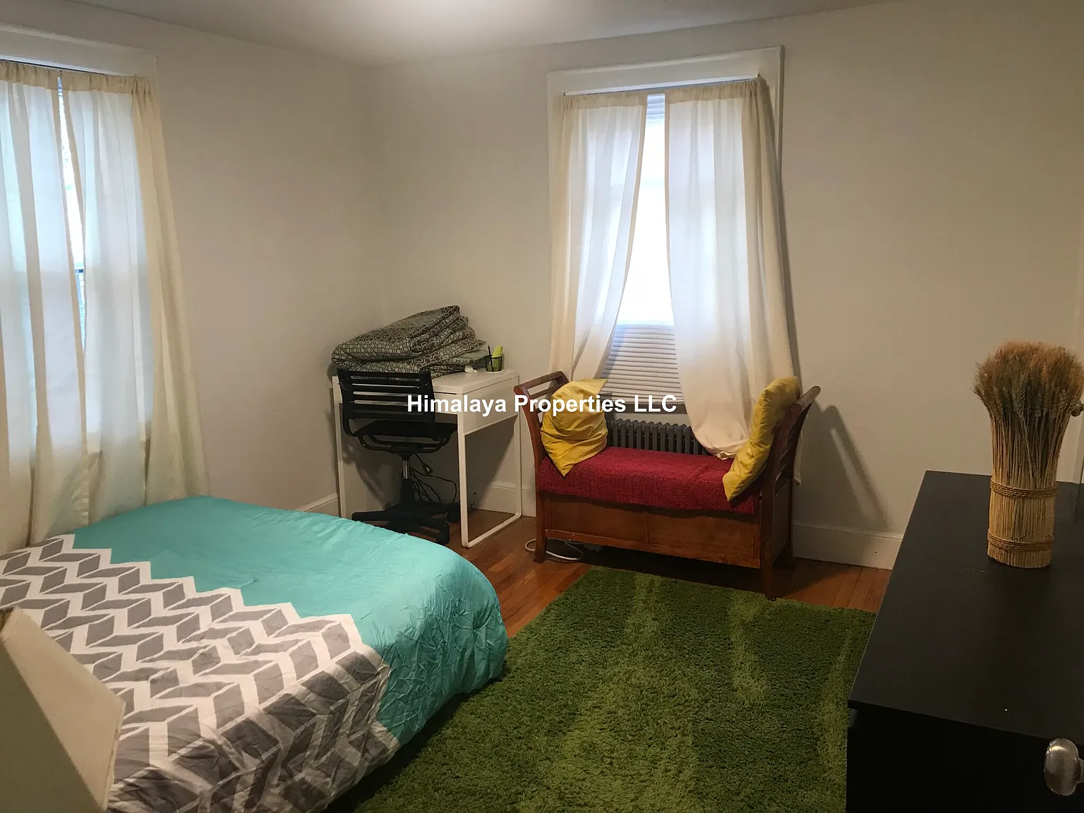 136 Burget Ave — Photo 4