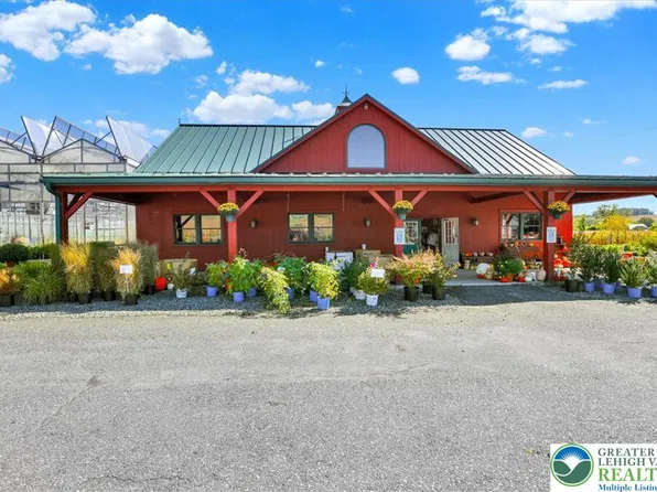 8364 Chestnut St, Barto, PA 19504