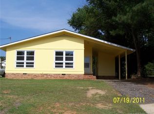 1052 Rulnick St, Fayetteville, NC 28304