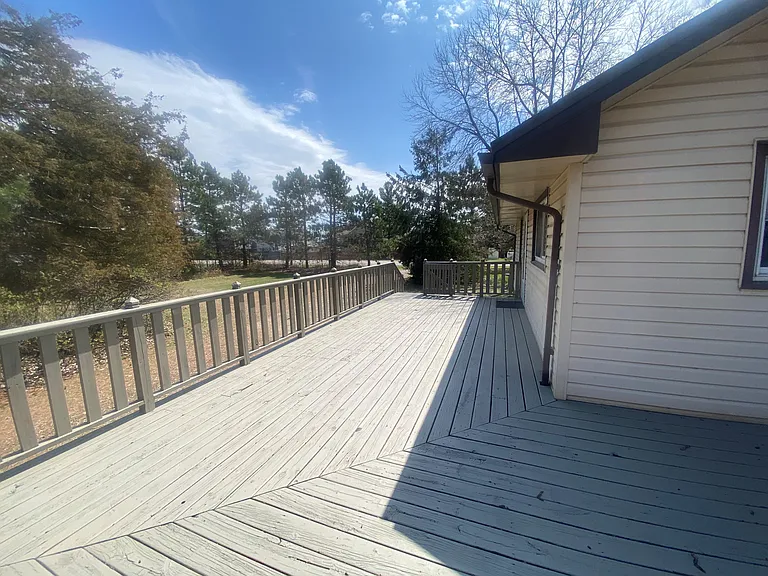 1261 Crosstown Blvd NW — Photo 9
