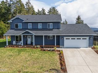 1852 SE Oar Dr, Lincoln City, OR