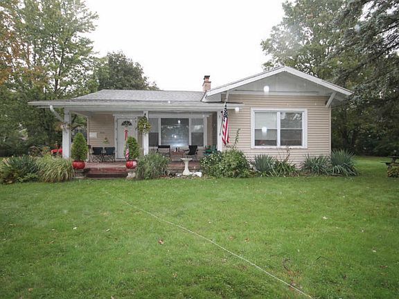 3rd image of 1412 Sunnyside Dr