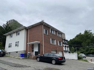 1462 River Rd #A, Edgewater, NJ 07020