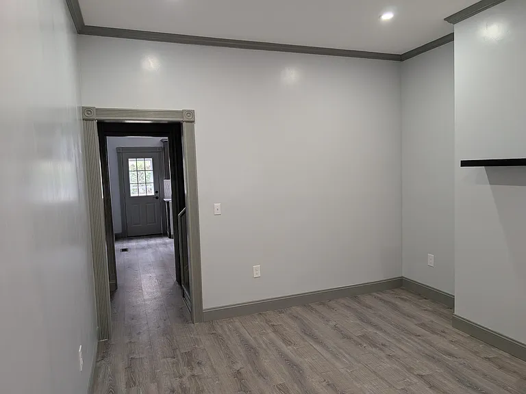 5334 Dresden Way — Photo 2