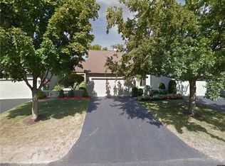 52 Waterview Cir, Rochester, NY 14625