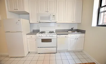 Rented by Manhattan Realty Group