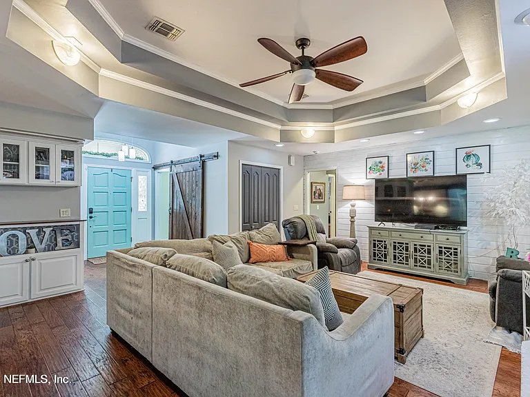 12231 Dividing Oaks Trl E — Photo 10