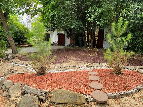 4th image of 1315 Aspen Pl