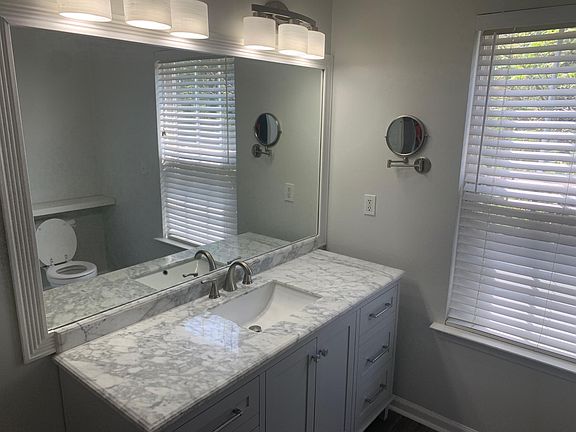 5th image of 2020 Huntcliff Dr