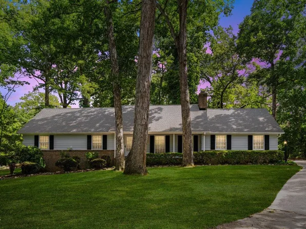 8501 Shadow Wood Pl, Raleigh, NC 27613