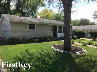 1505 Pawnee Rd, Carpentersville, IL 60110